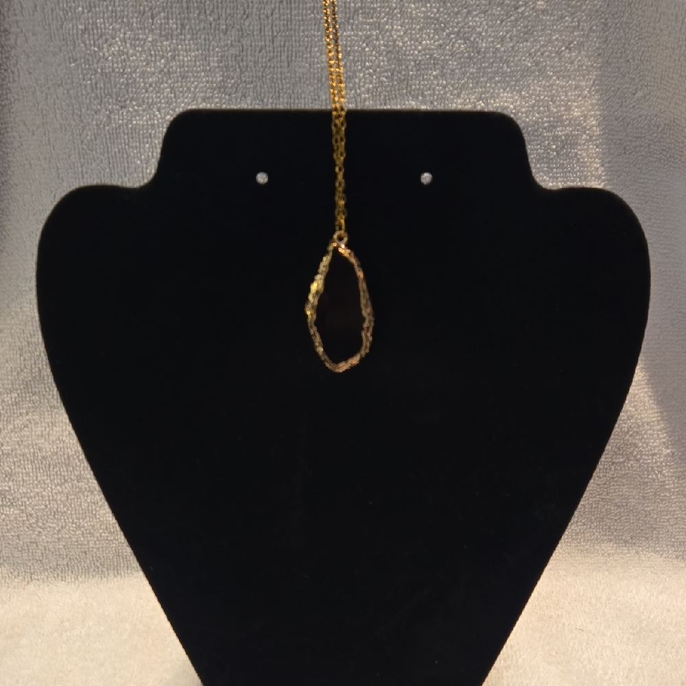 28" Plunder Black And Gold Pendant Necklace